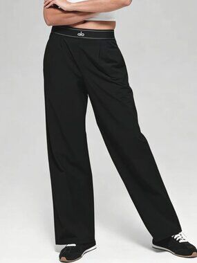 NWT 😘😀 ALO Yoga Black Suit Up Pants ( Regular ) 30-inch inner seam